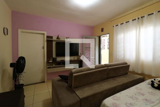 Sala de casa para alugar com 2 quartos, 125m² em Parque Pereira, São Paulo