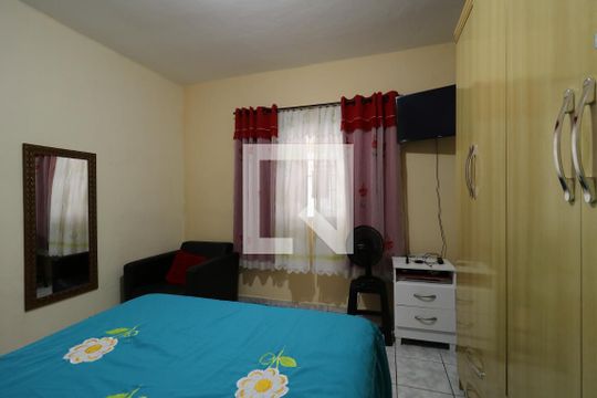 Quarto 1 de casa para alugar com 2 quartos, 125m² em Parque Pereira, São Paulo
