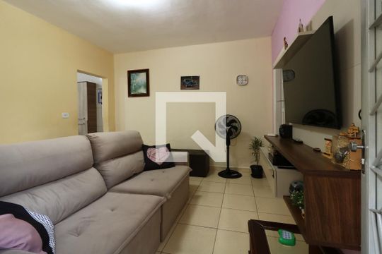 Sala de casa para alugar com 2 quartos, 125m² em Parque Pereira, São Paulo