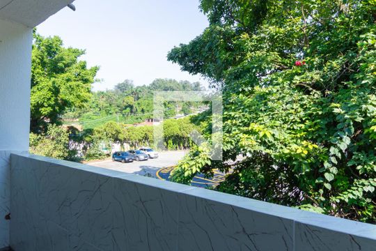 Vista da Sacada de apartamento para alugar com 1 quarto, 72m² em Jardim Tupanci, Barueri