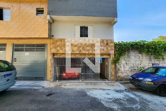 Fachada 1 de apartamento para alugar com 1 quarto, 72m² em Jardim Tupanci, Barueri