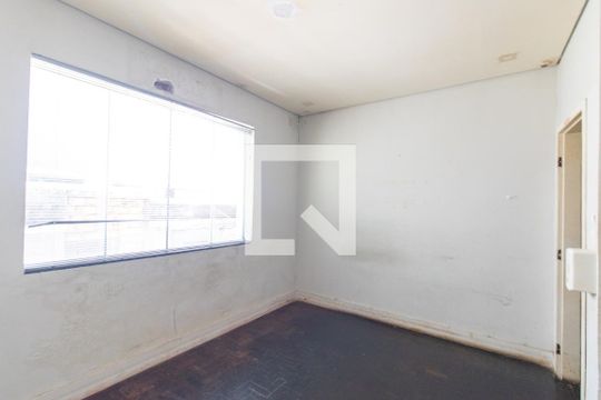 Quarto 2 de casa para alugar com 2 quartos, 350m² em Centro, Curitiba