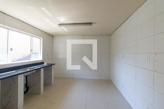 Cozinha de casa para alugar com 2 quartos, 350m² em Centro, Curitiba