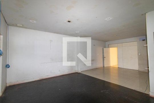 Sala de Star de casa para alugar com 2 quartos, 350m² em Centro, Curitiba