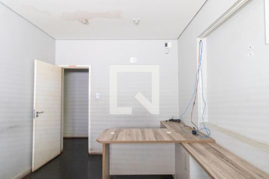Escritório de casa para alugar com 2 quartos, 350m² em Centro, Curitiba