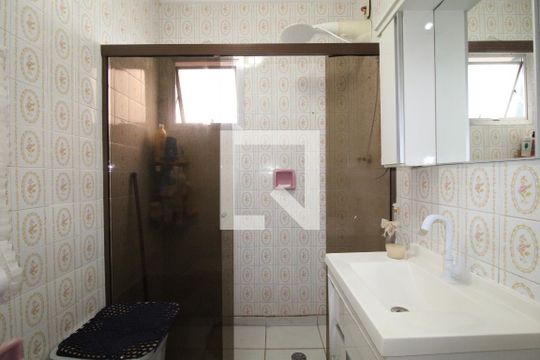 Banheiro de apartamento à venda com 2 quartos, 58m² em Jardim Popular, São Paulo