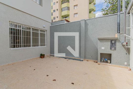 Garagem de casa à venda com 3 quartos, 150m² em Bosque da Saúde, São Paulo