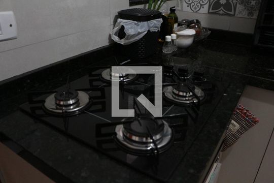 Sala/Cozinha de apartamento à venda com 2 quartos, 38m² em Vila Santa Isabel, São Paulo