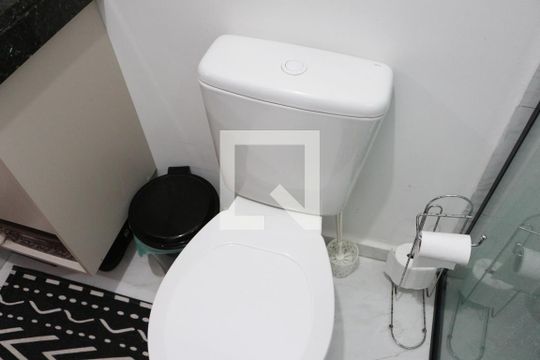 Banheiro de apartamento à venda com 2 quartos, 38m² em Vila Santa Isabel, São Paulo