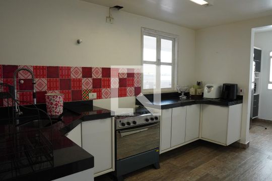 Cozinha de apartamento para alugar com 3 quartos, 102m² em Vila Mariana, São Paulo