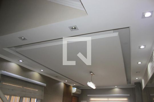 Sala de casa à venda com 3 quartos, 132m² em Parque Renato Maia, Guarulhos
