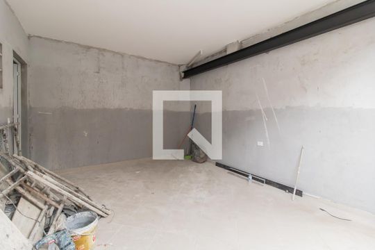Garagem de casa à venda com 5 quartos, 140m² em Vila São Francisco (zona Leste), São Paulo