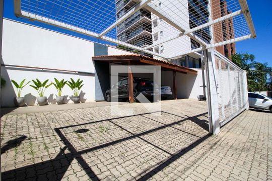 Garagem de casa para alugar com 3 quartos, 560m² em Parque Campolim, Sorocaba