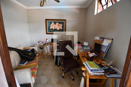 Escritório de casa à venda com 6 quartos, 2520m² em Chácara Santa Margarida, Campinas