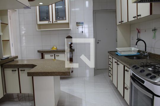 Cozinha de apartamento à venda com 3 quartos, 96m² em Chácara Mafalda, São Paulo