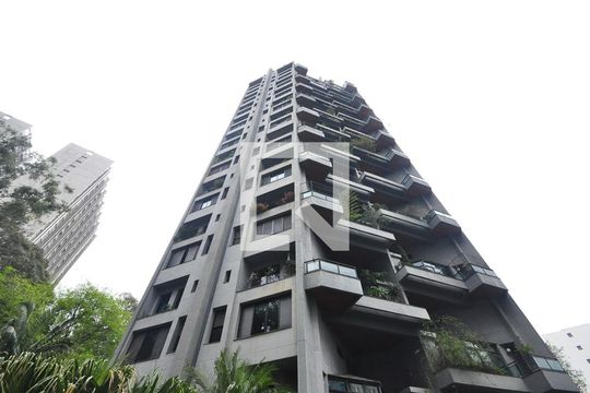Fachada de apartamento à venda com 3 quartos, 215m² em Vila Suzana, São Paulo