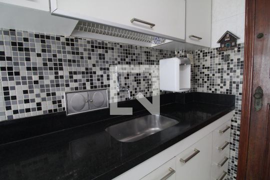 Cozinha e Área de Serviço de apartamento para alugar com 2 quartos, 79m² em Freguesia (jacarepaguá), Rio de Janeiro