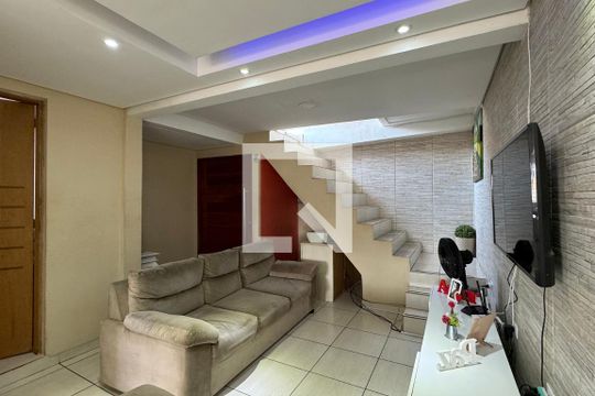 Sala de casa à venda com 3 quartos, 140m² em Vila Porto, Barueri
