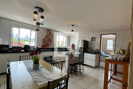 Cozinha de casa à venda com 3 quartos, 140m² em Vila Porto, Barueri