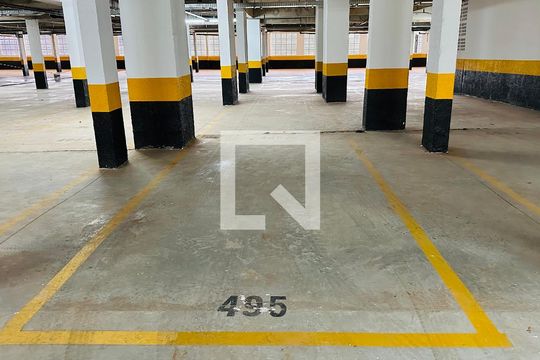 Garagem de apartamento à venda com 2 quartos, 62m² em Setor Faicalville, Goiânia