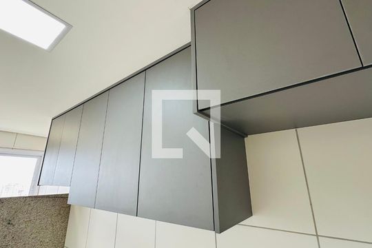 Cozinha de apartamento à venda com 2 quartos, 62m² em Setor Faicalville, Goiânia