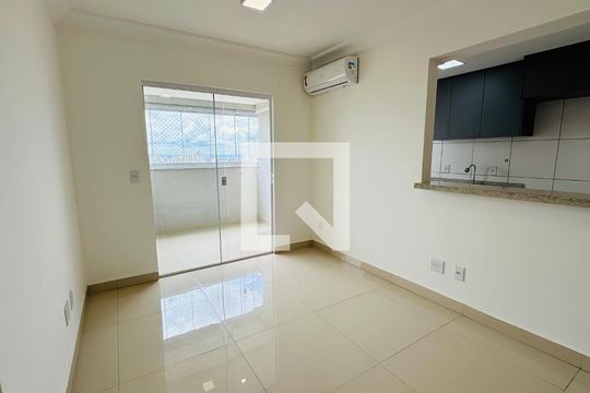 Sala de apartamento à venda com 2 quartos, 62m² em Setor Faicalville, Goiânia
