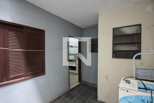 Área de Serviço de casa à venda com 3 quartos, 230m² em Vila União (zona Leste), São Paulo