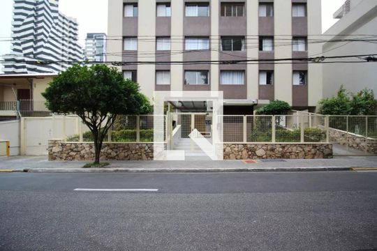 Fachada de apartamento à venda com 2 quartos, 74m² em Vila Olímpia, São Paulo
