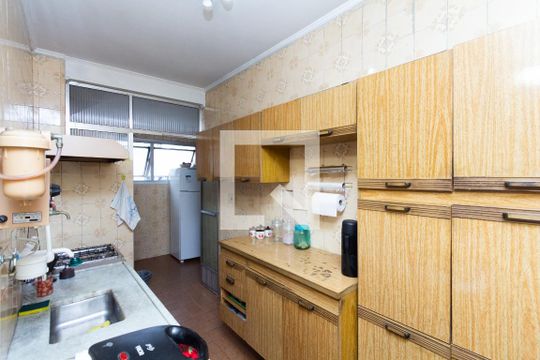 Cozinha de apartamento à venda com 2 quartos, 74m² em Vila Olímpia, São Paulo