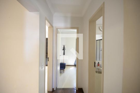 Corredor de apartamento para alugar com 3 quartos, 90m² em Vila Mariana, São Paulo