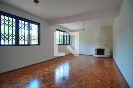 Casa à venda com 3 quartos, 250m² em Vila Jardim, Porto Alegre