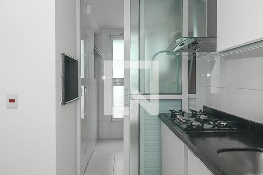 Cozinha de apartamento à venda com 3 quartos, 80m² em Boa Vista, Porto Alegre