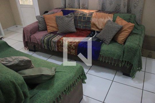 Sala de casa à venda com 2 quartos, 200m² em Jardim Nova Taboão, Guarulhos