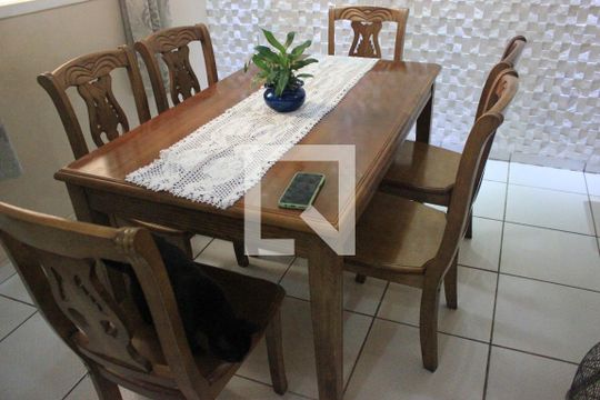 Sala de casa à venda com 2 quartos, 200m² em Jardim Nova Taboão, Guarulhos