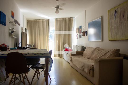 Sala de apartamento à venda com 1 quarto, 67m² em Catete, Rio de Janeiro