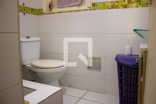 Banheiro de apartamento à venda com 1 quarto, 67m² em Catete, Rio de Janeiro
