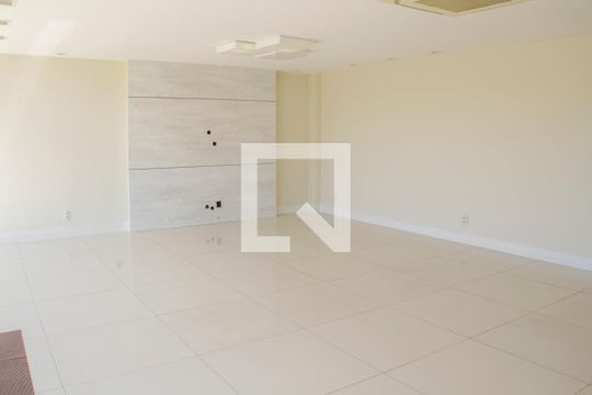 Sala de apartamento à venda com 6 quartos, 560m² em Barra da Tijuca, Rio de Janeiro