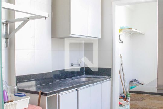 Área de Serviço de apartamento para alugar com 6 quartos, 560m² em Barra da Tijuca, Rio de Janeiro