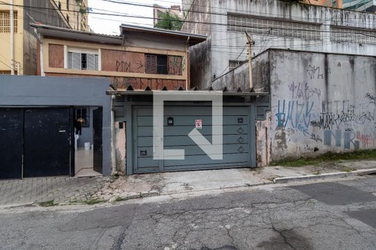 Fachada de casa à venda com 2 quartos, 183m² em Santana, São Paulo