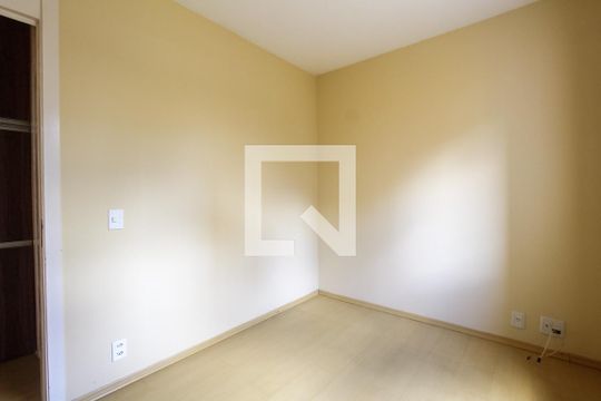 Quarto 2 de apartamento para alugar com 2 quartos, 44m² em São Sebastião, Porto Alegre