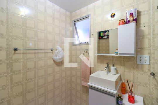 Banheiro de apartamento à venda com 2 quartos, 60m² em Santo Amaro, São Paulo