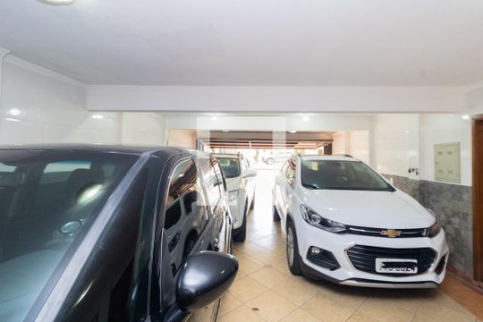 Garagem de casa para alugar com 4 quartos, 700m² em Estância Velha, Canoas