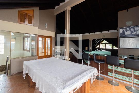 Sótão de casa para alugar com 4 quartos, 700m² em Estância Velha, Canoas