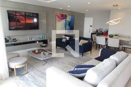 Apartamento à venda com 3 quartos, 210m² em Vila Suzana, São Paulo