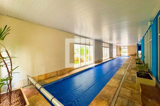 Piscina Coberta de apartamento à venda com 2 quartos, 54m² em Liberdade, São Paulo