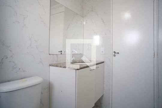 Banheiro de apartamento à venda com 2 quartos, 65m² em Vila Paranaguá, São Paulo