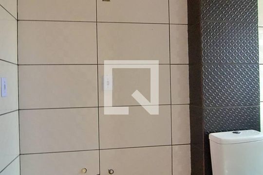 Banheiro de casa de condomínio à venda com 3 quartos, 124m² em Harmonia, Canoas