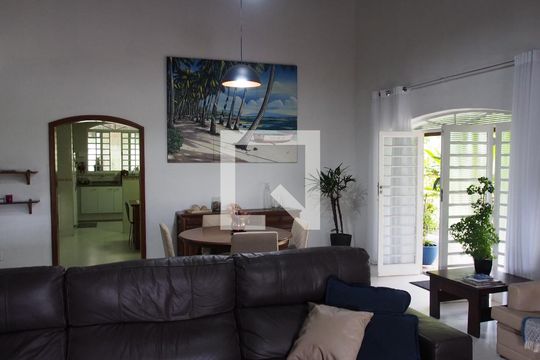 Sala de casa de condomínio à venda com 4 quartos, 600m² em Chácara Morada Mediterrânea, Jundiaí