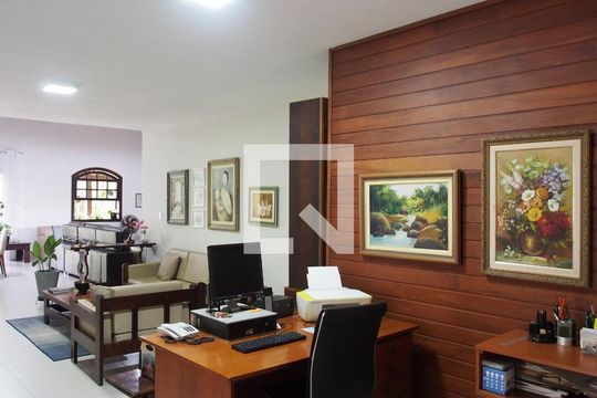 Sala de casa de condomínio à venda com 4 quartos, 600m² em Chácara Morada Mediterrânea, Jundiaí