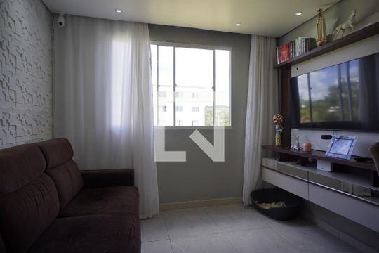 Apartamento à venda com 2 quartos, 45m² em Protásio Alves, Porto Alegre